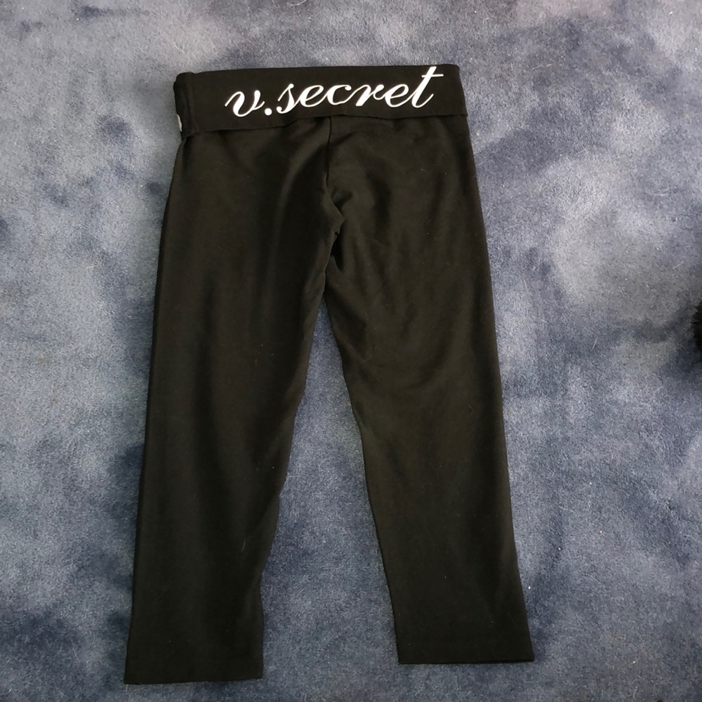 Victoria secret leggings.